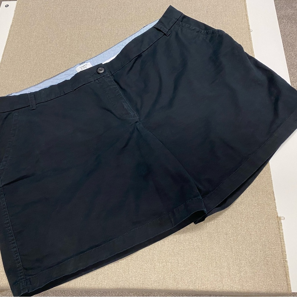Crown & Ivy Women’s Caroline Black Shorts Size 20W